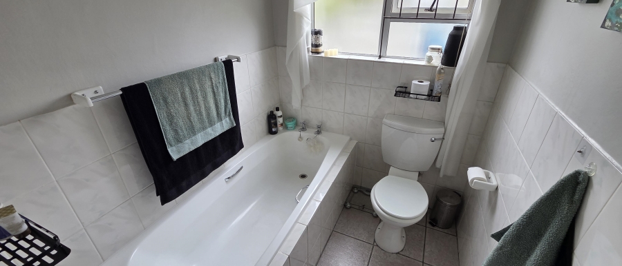 To Let 2 Bedroom Property for Rent in Brackenfell South Western Cape